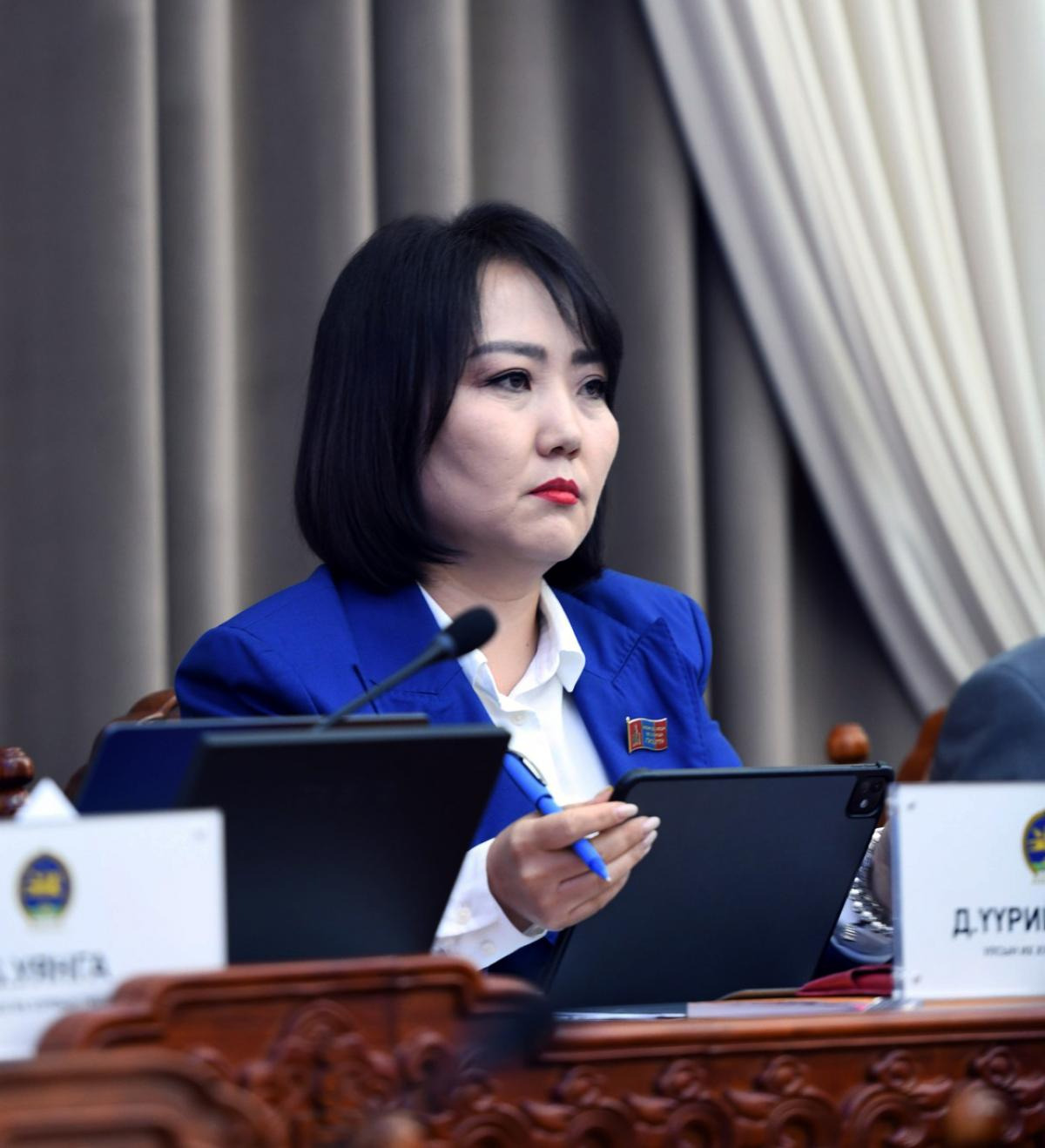 СДМЭХ-ны дараагийн Ерөнхийлөгчөөр Д.Үүрийнтуяа гишүүн тодорсноор улс төрд хөл тавингуутаа үдэлтийн дуугаа дуулуулах уу?